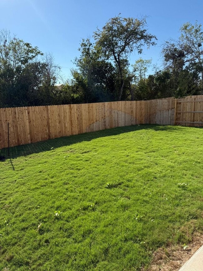 Building Photo - Newly Built Never Been Lived In