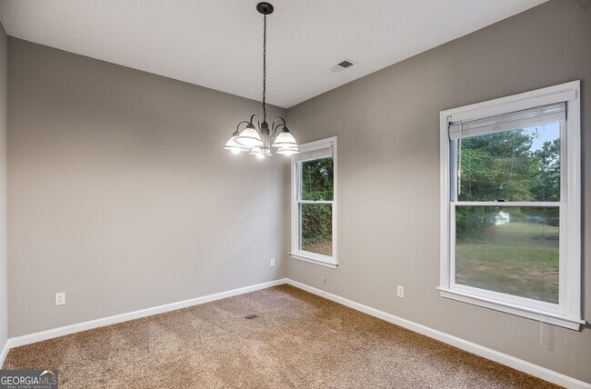 Building Photo - 140 Fairfield Rd