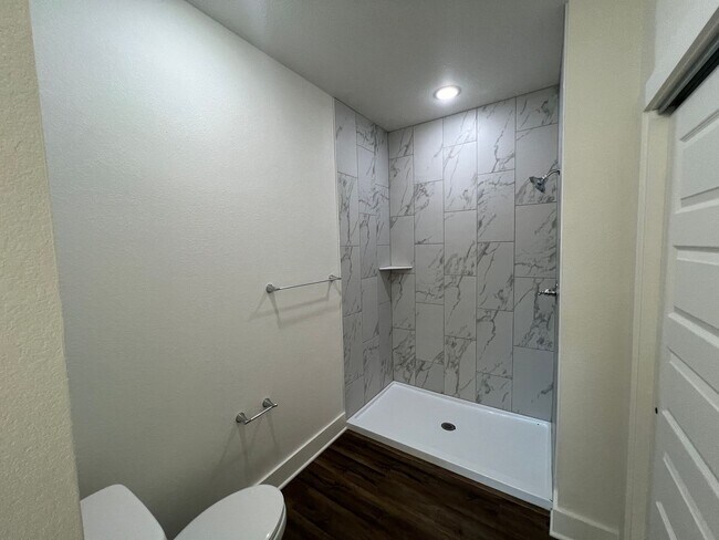 Building Photo - Newly constructed Townhome for rent!