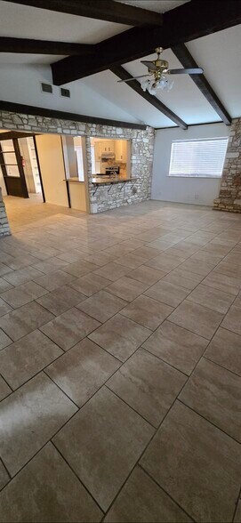 Building Photo - 12714 La Quinta