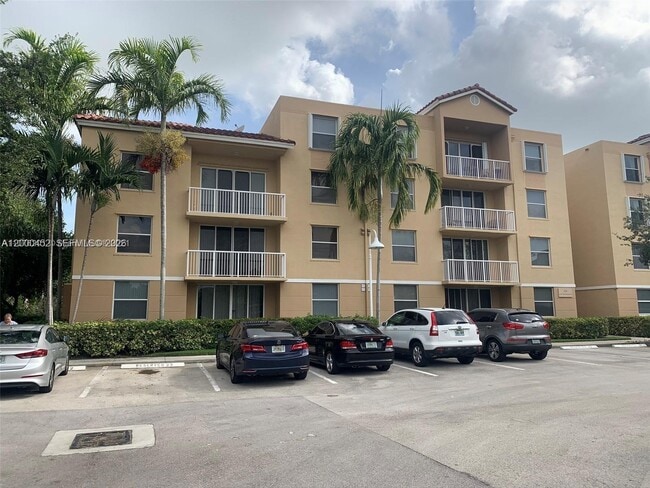 Building Photo - 529 E Sheridan St