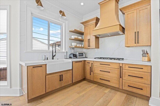 Building Photo - 31 Seaside Ct