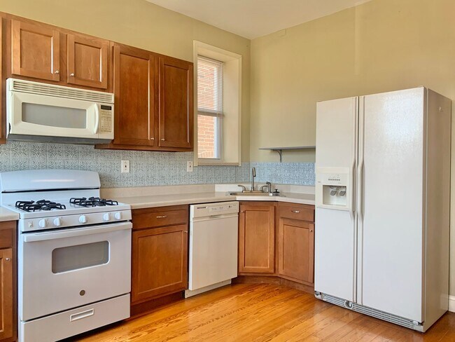 Building Photo - 3524 Juniata St