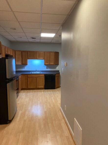 Building Photo - 201 Centennial St