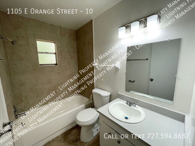 Building Photo - 1105 E Orange St