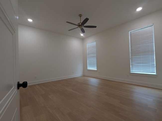 Building Photo - New Construction Home in Pleasant Grove Available for Lease!