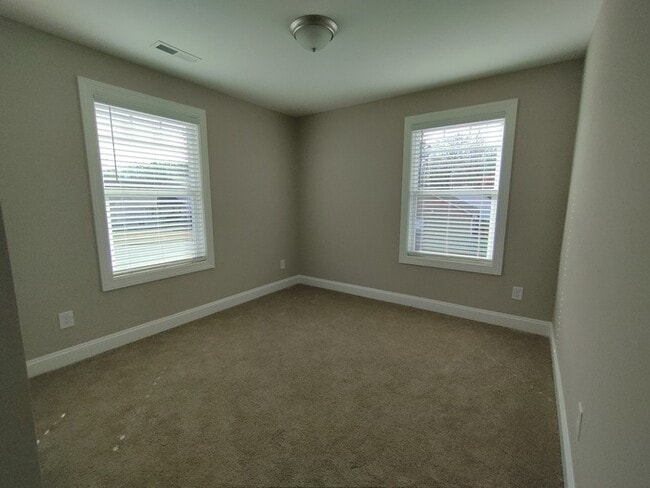 Building Photo - 2015 Brantley Creek Dr