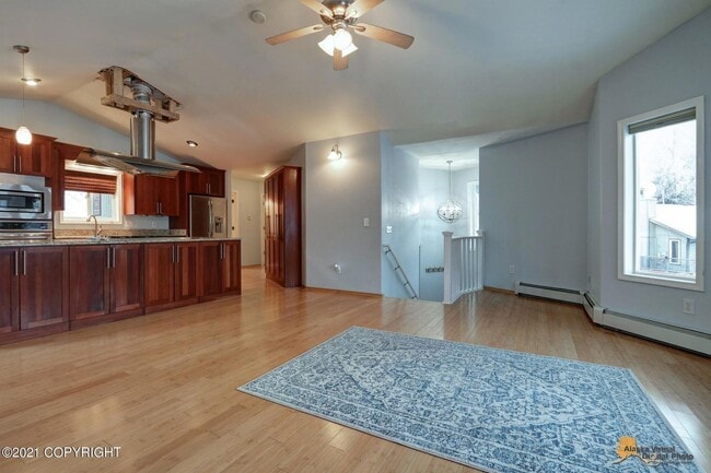 Building Photo - MOVE IN SPECIAL! | RENT FREE FOR THE HOLIDAYS (DEC.)| BEAUTIFUL, FULLY UPDATED SINGLE FAMILY HOME...