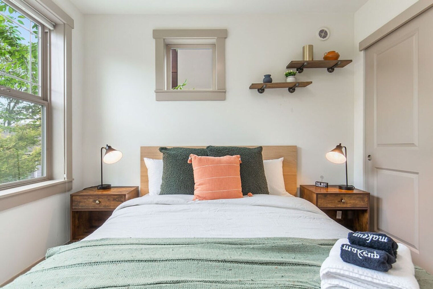 Building Photo - 316 19th Ave