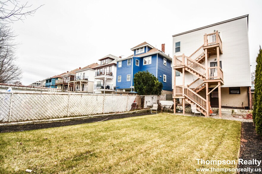 Building Photo - 1114 Saratoga St