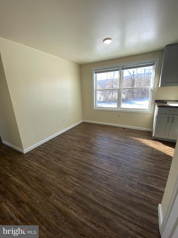 Building Photo - 71 Boddy Ln