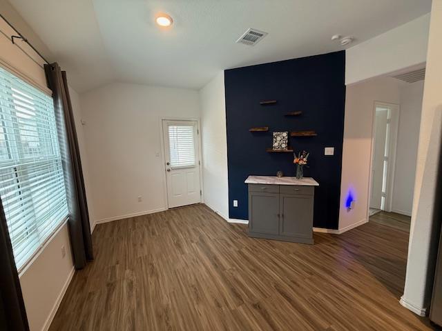 Building Photo - 204 Longbridge Dr