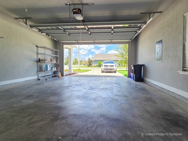 Building Photo - 1757 SW 72nd CIR
