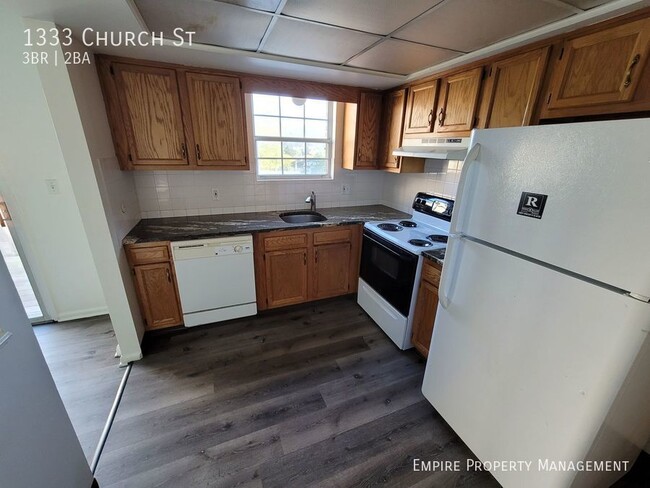 Building Photo - 1333 Church St