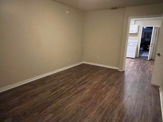 Building Photo - 3216 Jim Lee Rd