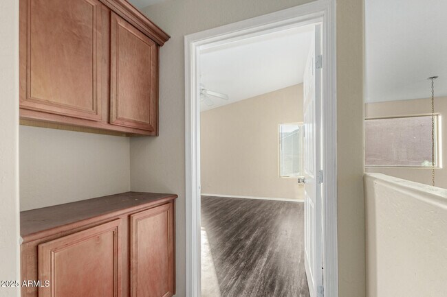 Building Photo - 3545 E Crescent Way