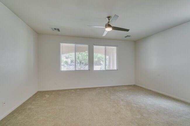 Building Photo - 12056 La Palmera Ave