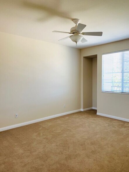 Building Photo - 13772 Dearborn St