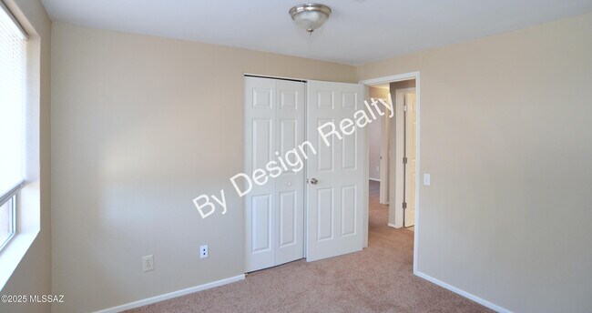 Building Photo - 7230 N Ulene Pl