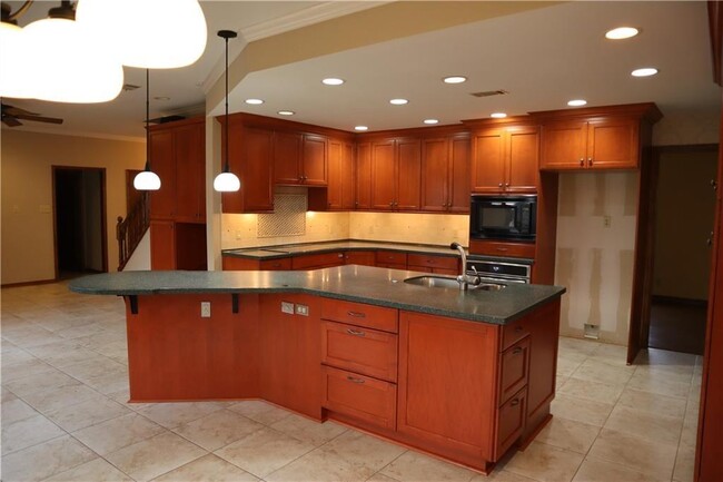 Primary Photo - 4809 Timberline Dr