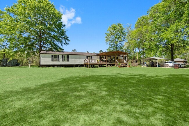 Building Photo - 350 Briar Dr