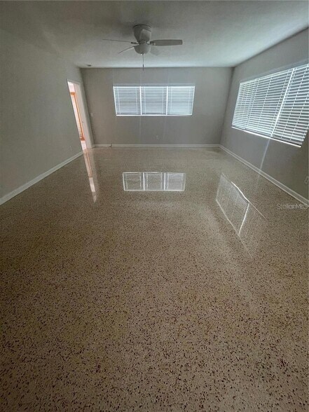 Building Photo - 1536 Illinois Rd