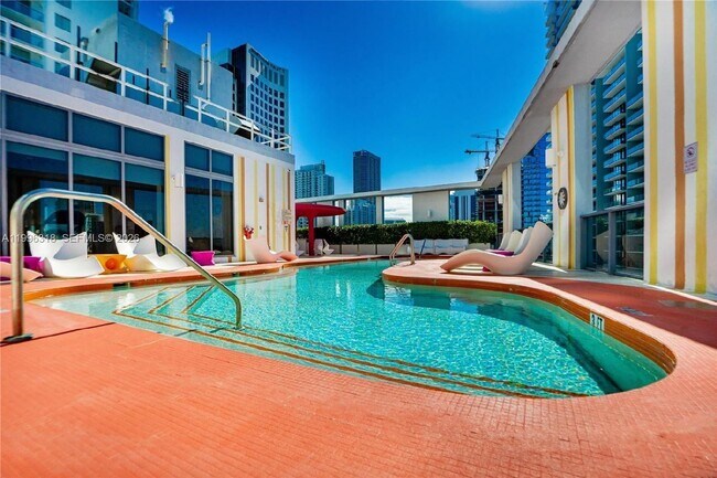 Building Photo - 31 SE 6th St