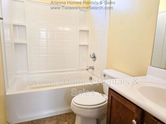 Building Photo - 14370 S Camino Vallado