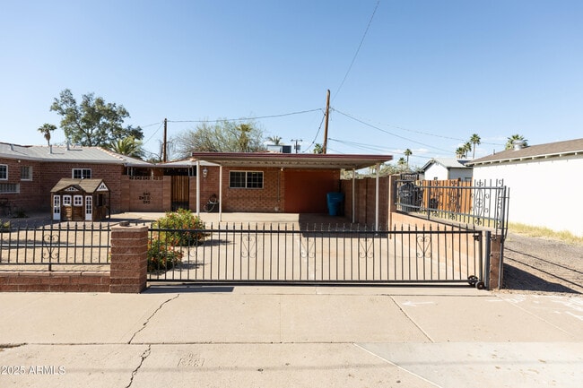 Building Photo - 1330 E Monte Vista Rd