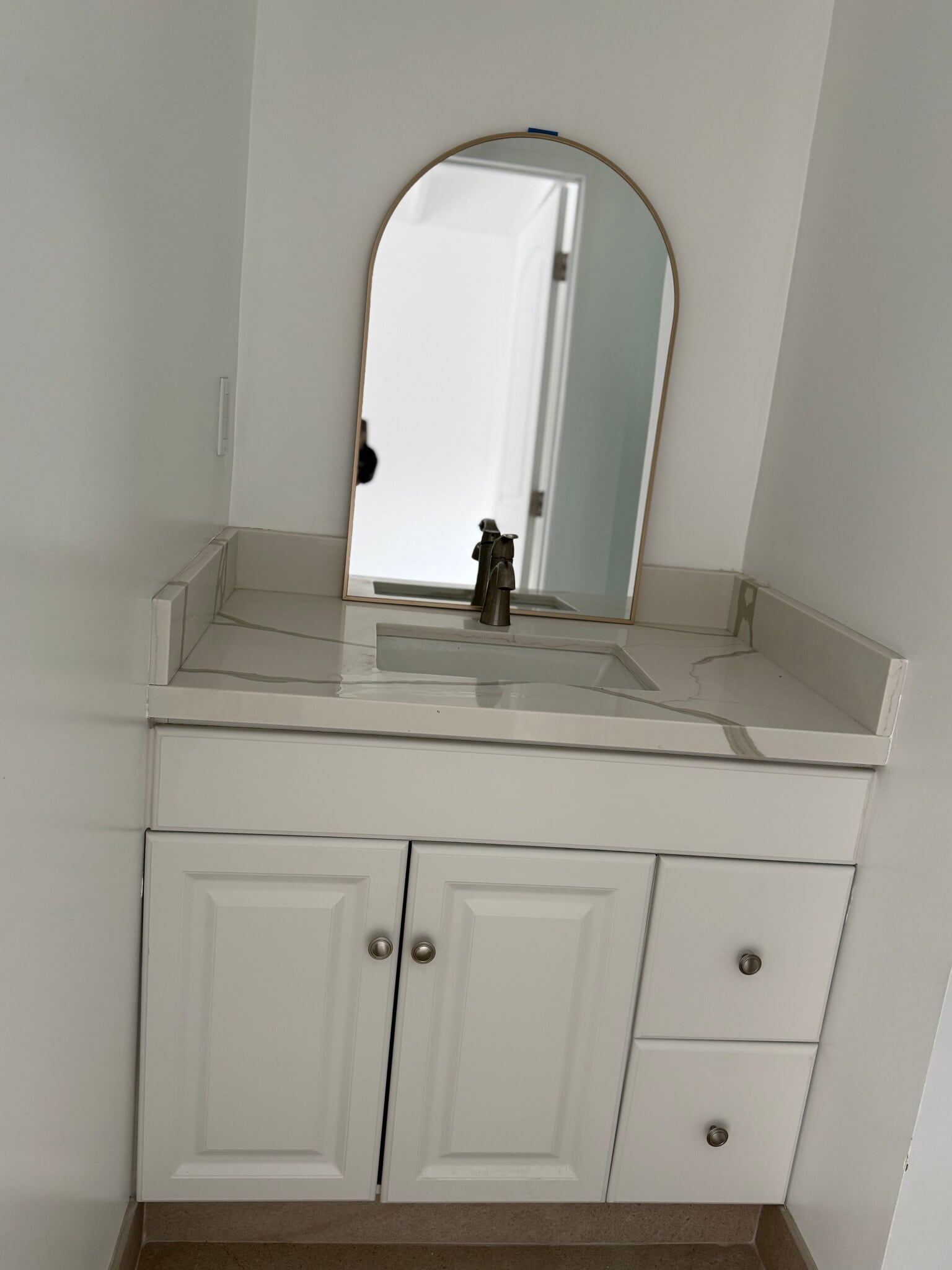 Building Photo - 3059 Sycamore Ave