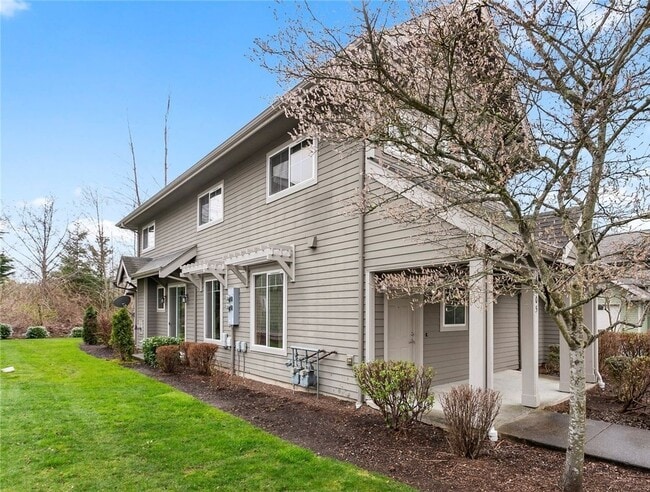 Building Photo - Spacious 3-Bedroom Condo/Townhome in Peaceful Cordata Neighborhood