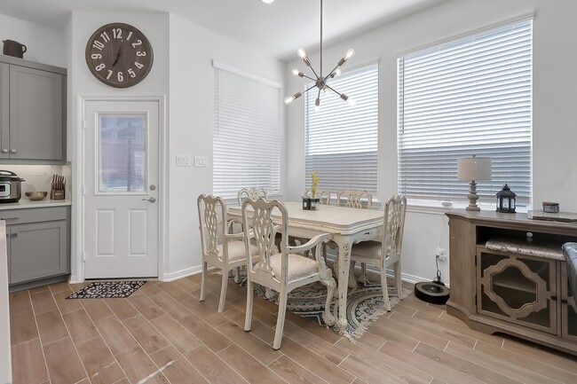 Building Photo - 212 Cider Gum Pl