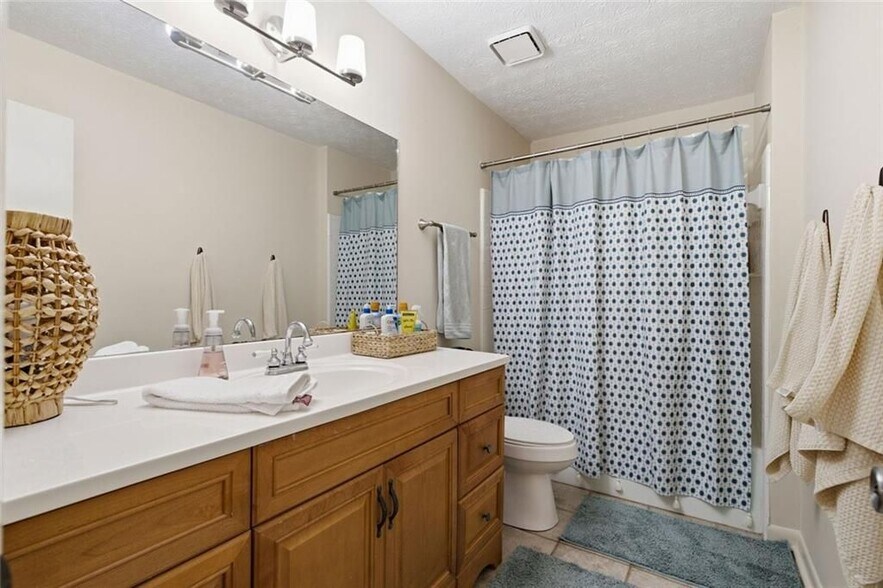 Building Photo - 505 Summerhill Pl
