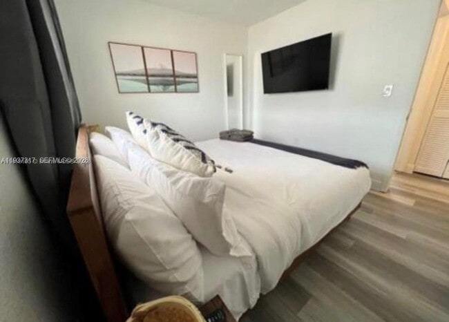 Building Photo - 1542 NW 35th St