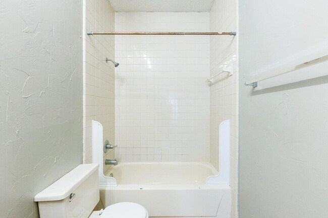 Building Photo - 7405 Avenue X