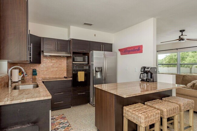 Building Photo - 2153 Pocahontas Dr