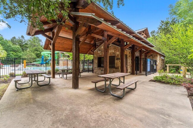 Building Photo - 134 Biltmore Loop