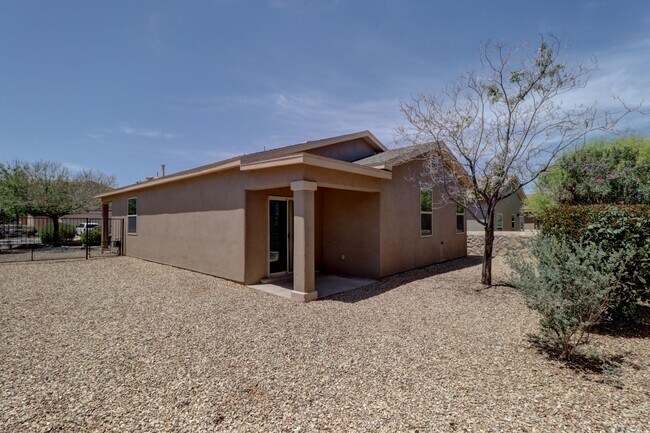 Building Photo - 4987 Wendall Rd