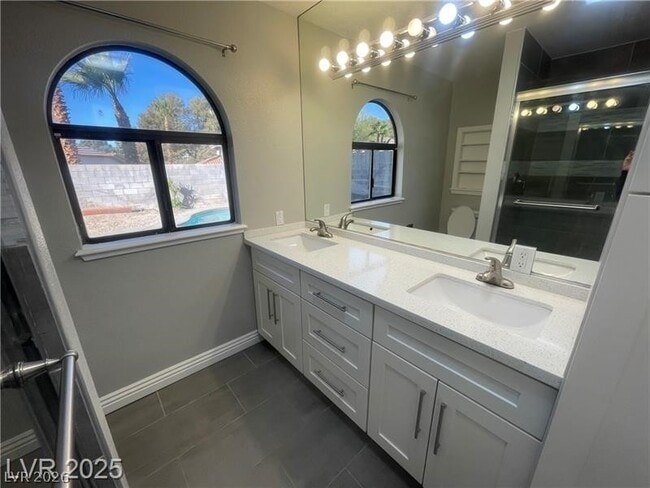 Building Photo - 2265 Heavenly View Dr