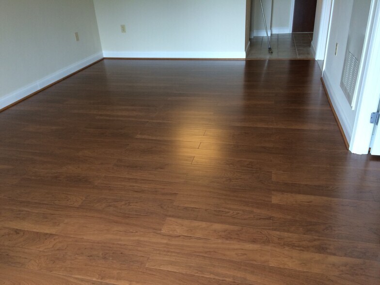 Building Photo - 11760 Sunrise Valley Dr