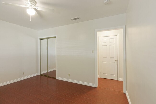 Building Photo - Spacious Mission Hills Home – Modern Comfort in a Prime Location!