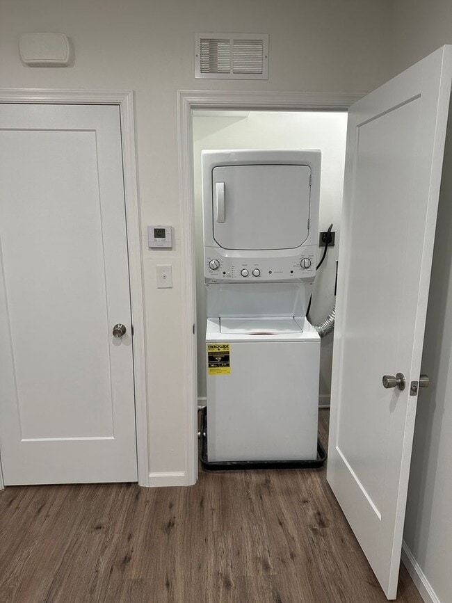 Building Photo - 4224 Brown St