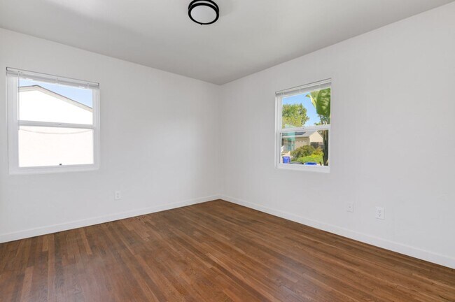 Building Photo - 4028 Casita Way