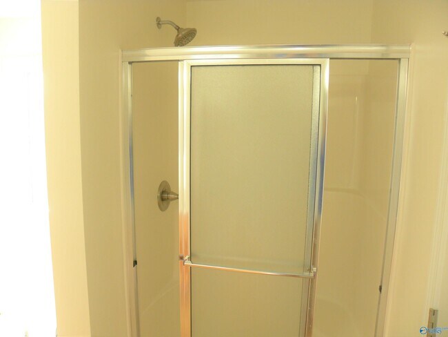 Building Photo - 409 Jasmine Dr