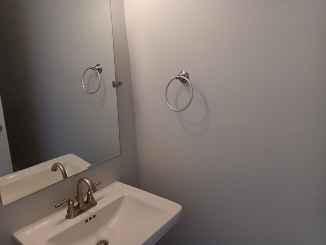 Building Photo - This charming 1,732-square-foot single-family home offers 3 bedrooms and 3 bathrooms, featuring a...