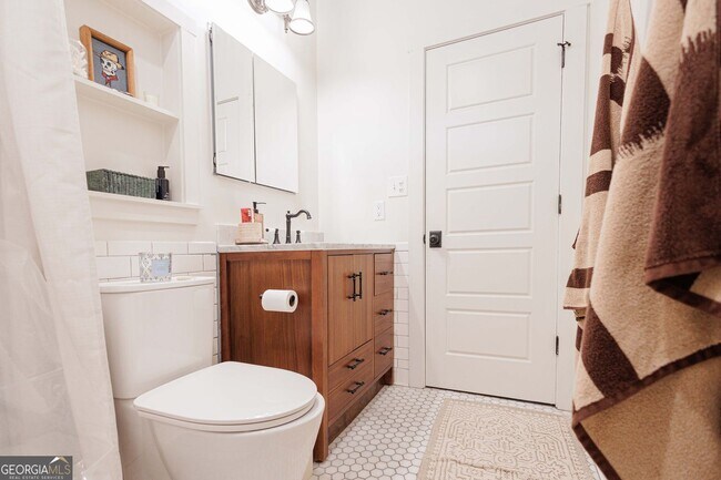 Building Photo - 1446 Metropolitan Ave SE