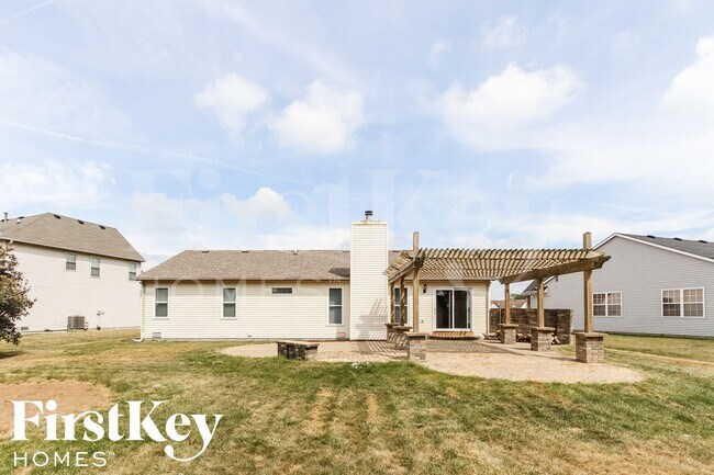 Building Photo - 2204 Valley Creek W Ln