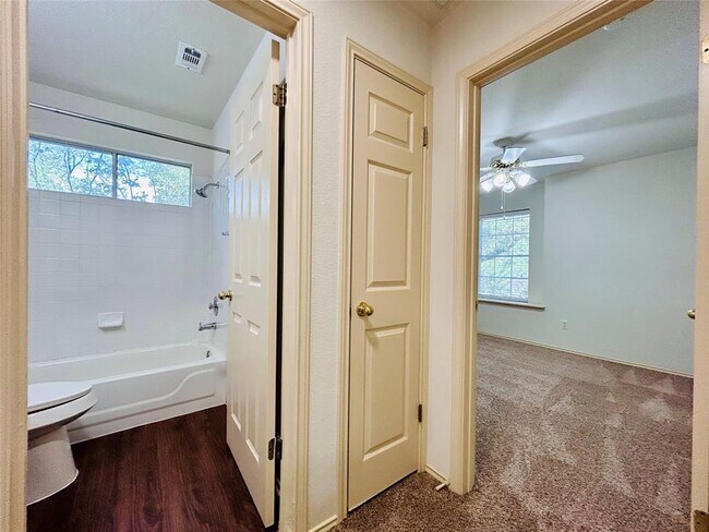 Building Photo - 2909 Lagerway Cove