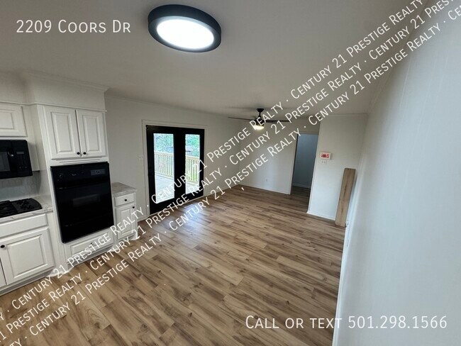Building Photo - 2209 Coors Dr