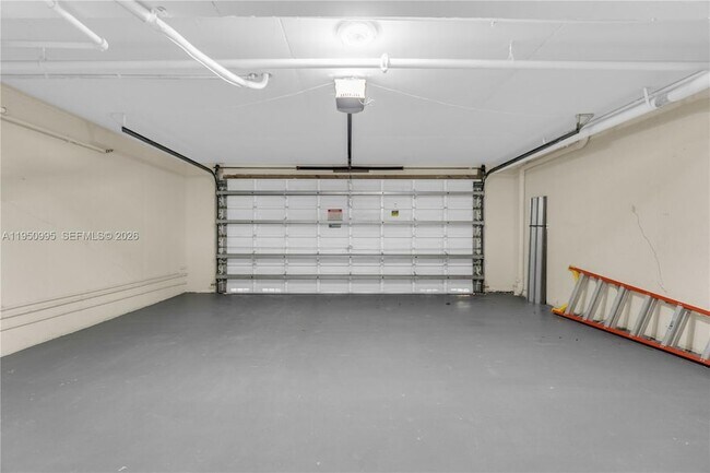 Building Photo - 2945 NE 185th St